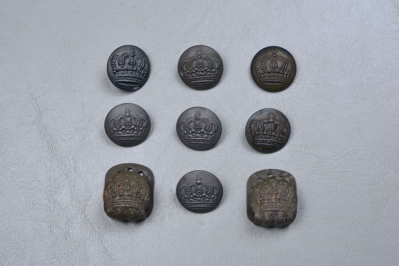WWI GERMAN CROWN BUTTON LOT OF 9 – 21mm