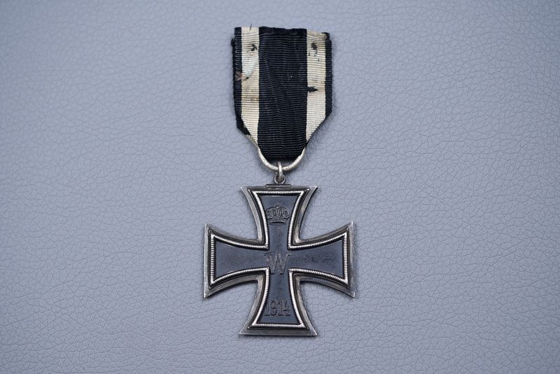 WWI GERMAN 1914 IRON CROSS 2nd CLASS ON RIBBON WWI GERMAN 1914 IRON CROSS 2nd CLASS ON RIBBON