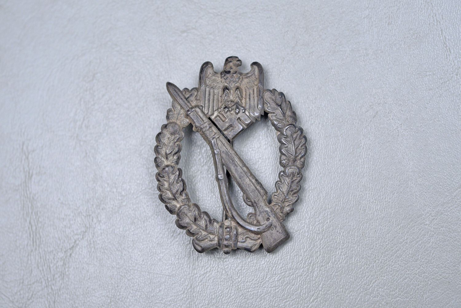 WWII GERMAN INFANTRY ASSAULT BADGE IN SILVER