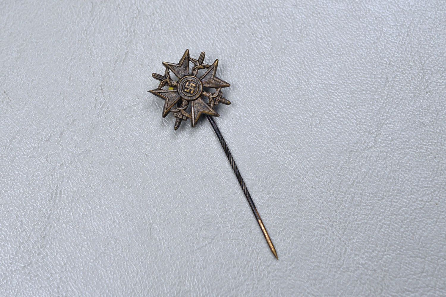 WWII GERMAN SPANISH CROSS IN BRONZE w/SWORDS STICK PIN