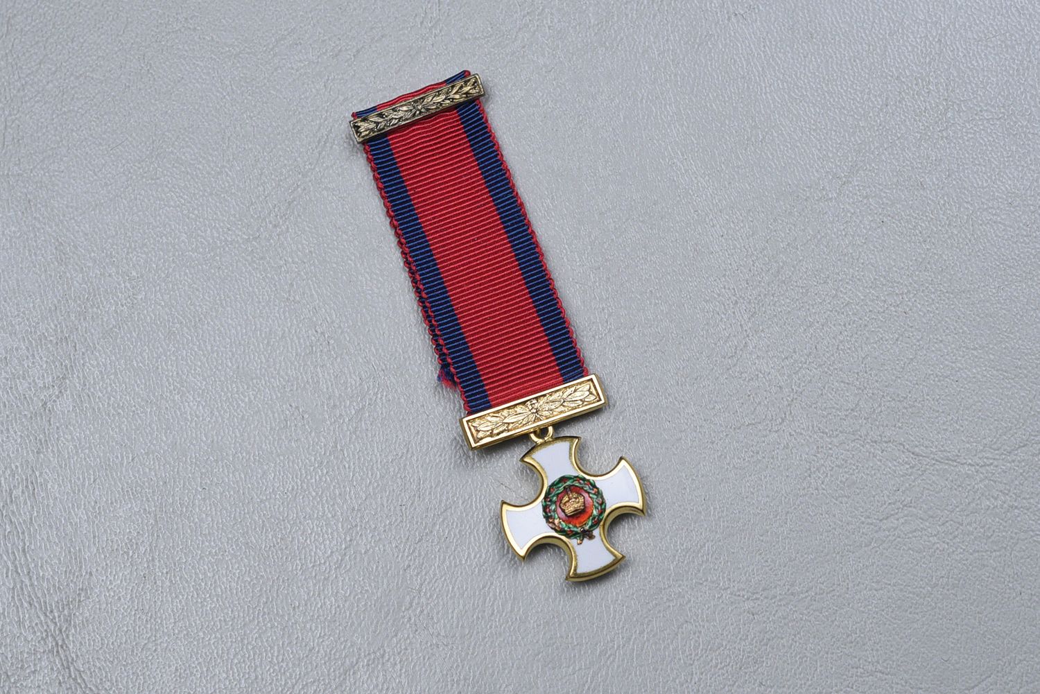 WWI BRITISH DISTINGUISHED SERVICE ORDER MINIATURE MEDAL #2 WWI BRITISH DISTINGUISHED SERVICE ORDER MINIATURE MEDAL #2