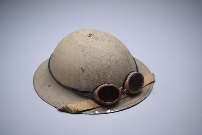 WWII BRITISH 'DESERT RATS' TAN CAMOUFLAGED BRODIE HELMET w/GOGGLES - DATED '1940'