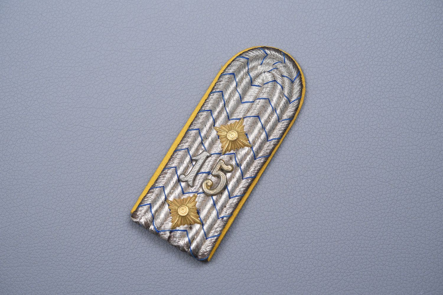 WWI GERMAN HAUPTMANN OF 15th BAVARIAN CAVALRY REGIMENT SHOULDER BOARD