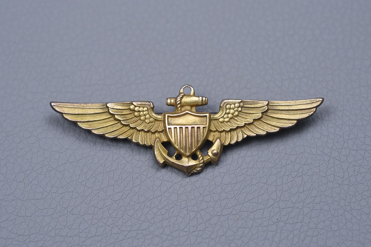 WWII U.S. NAVY/MARINE CORPS AVIATORS WING BY AMICO - PIN BACK, STERLING