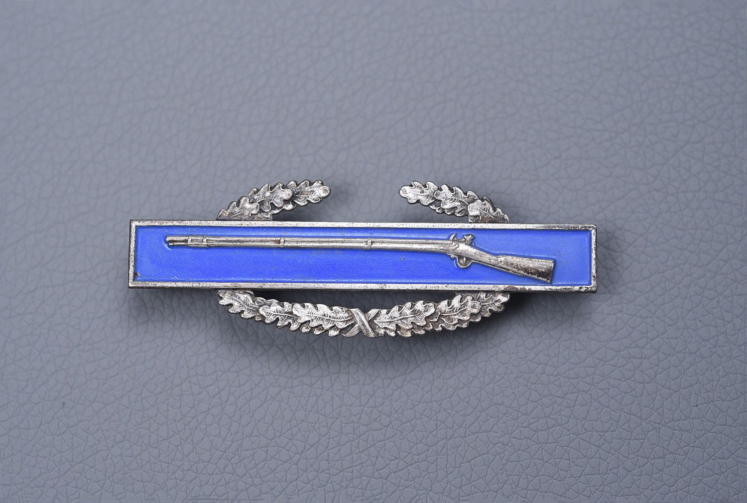 WWII U.S. ARMY COMBAT INFANTRY BADGE - STERLING, SILVER BACK