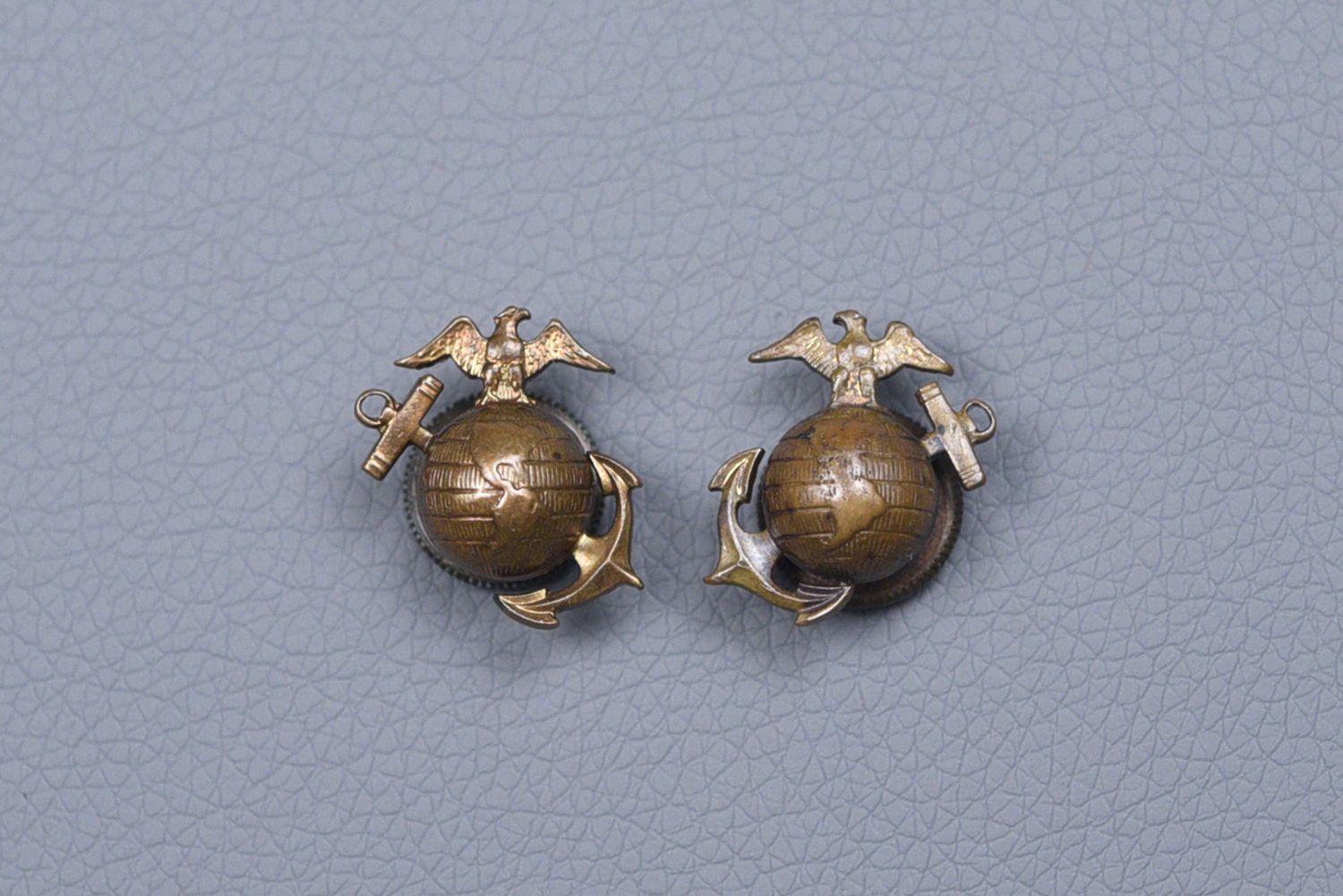 POST-WWI U.S. MARINE CORPS 1920&#39;S ENLISTED DRESS EGA - MATCHED PAIR