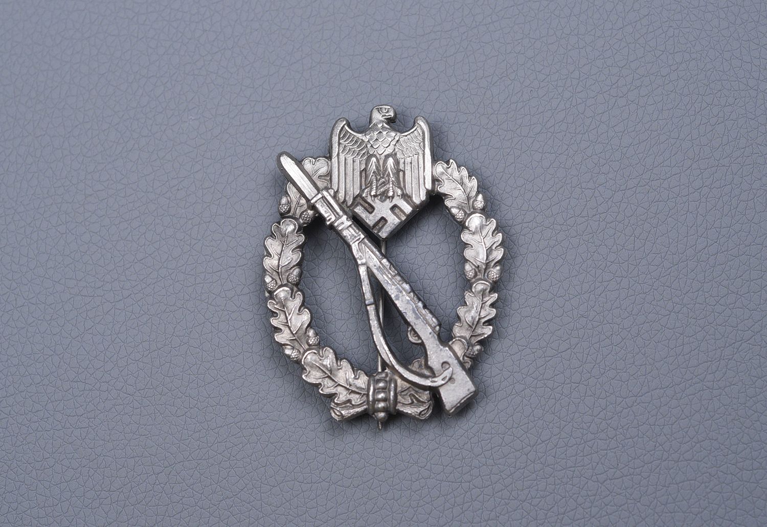 WWII GERMAN INFANTRY ASSAULT BADGE IN SILVER BY STEINHAUER &amp; LÜCK