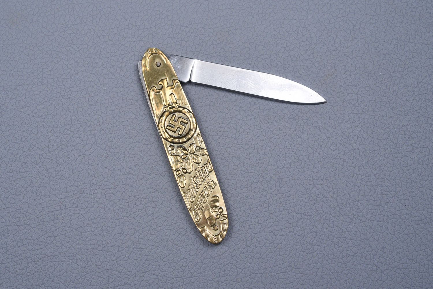 WWII GERMAN ADOLF HITLER POCKET KNIFE - NEAR MINT