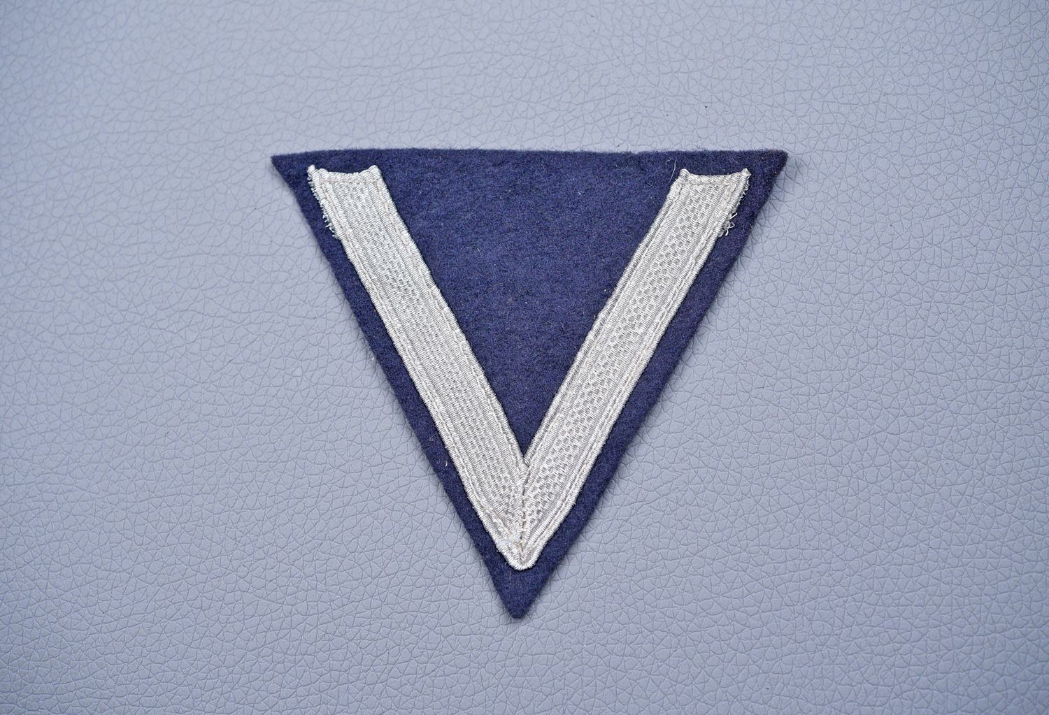 WWII GERMAN LUFTWAFFE GEFREITER SLEEVE CHEVRON