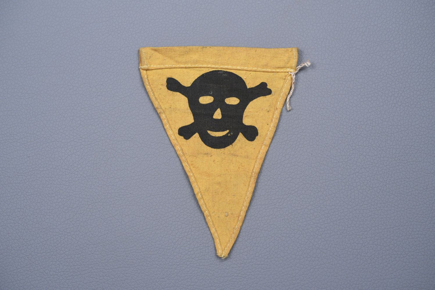 WWII GERMAN MINE MARKER FLAG