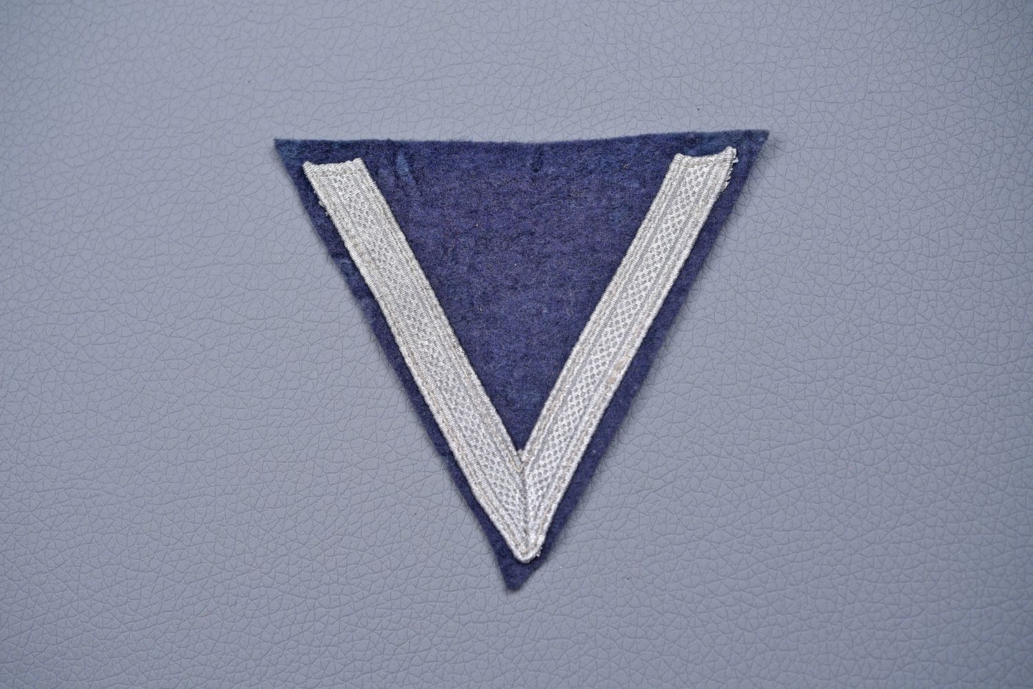 WWII GERMAN LUFTWAFFE GEFREITER SLEEVE CHEVRON