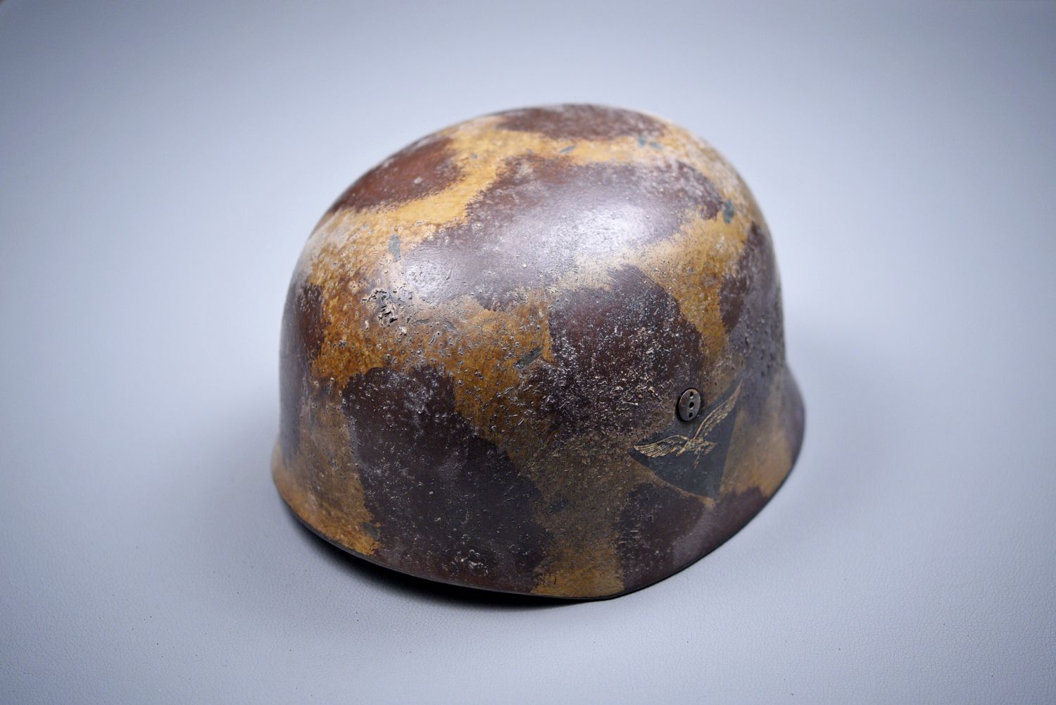 WWII GERMAN SINGLE DECAL CAMOUFLAGED FALLSCHIRMJÄGER M38 PARATROOPER HELMET-REPLICA