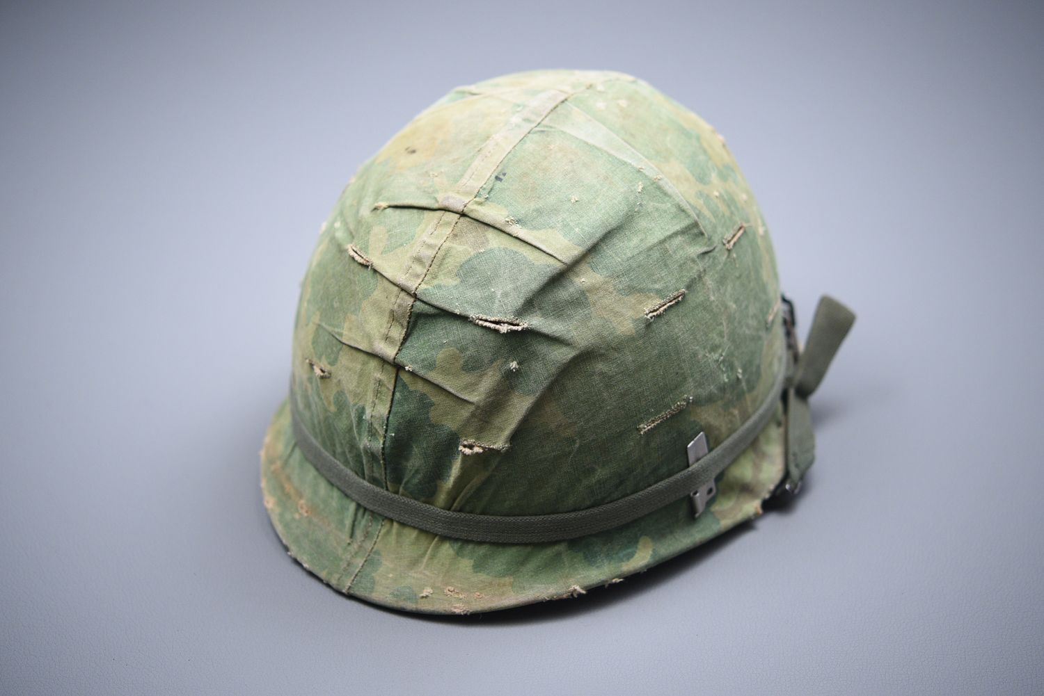 VIETNAM WAR U.S. M1 STEEL HELMET w/MITCHELL CAMOUFLAGE COVER - NAMED
