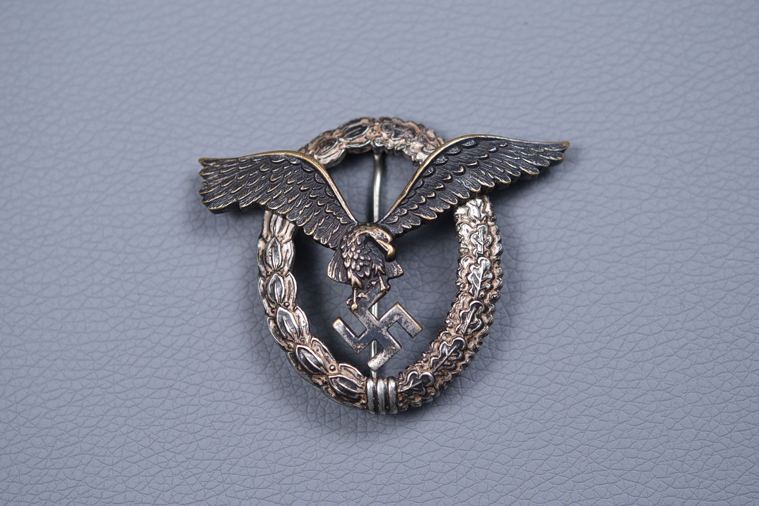 WWII GERMAN LUFTWAFFE PILOT'S BADGE BY BN&amp;L