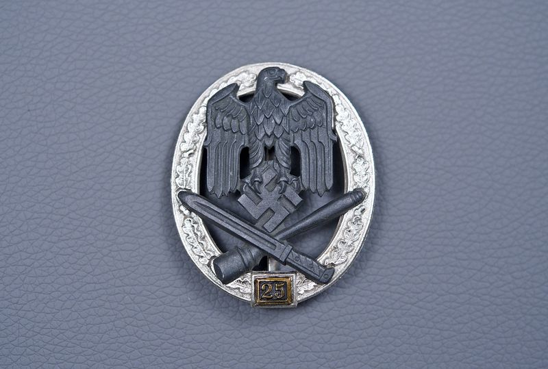 WWII GERMAN NUMBERED GENERAL ASSAULT BADGE IN SILVER FOR 25 ENGAGEMENTS BY JFS