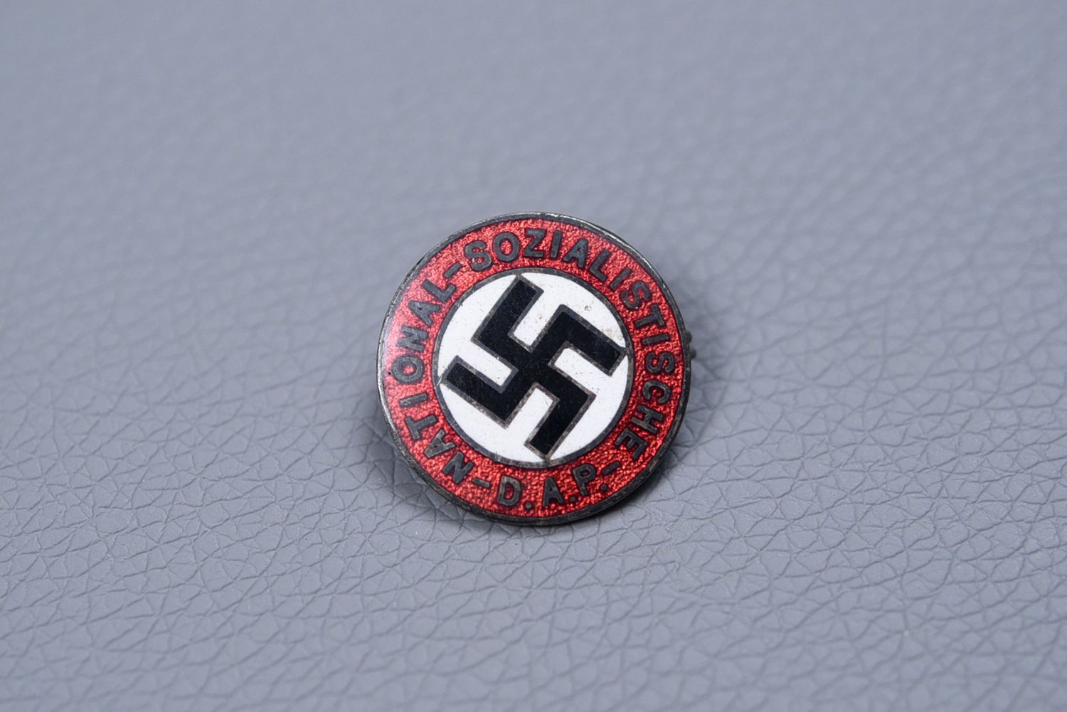 WWII GERMAN PRE-1933 NSDAP PARTY PIN - PIN BACK