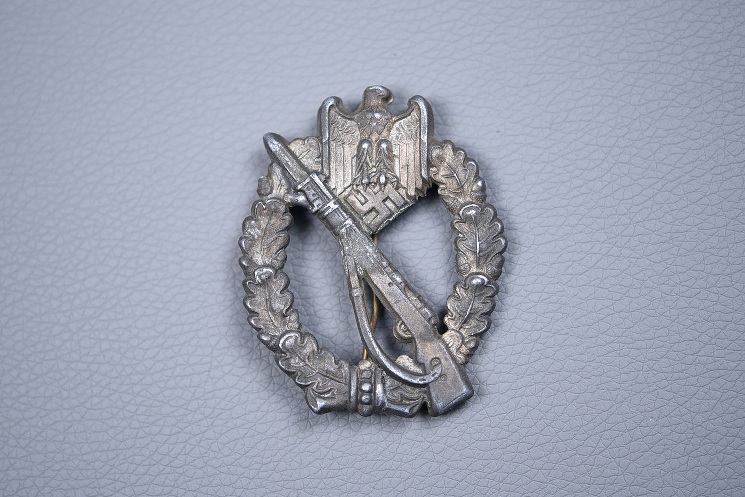 WWII GERMAN INFANTRY ASSAULT BADGE IN SILVER