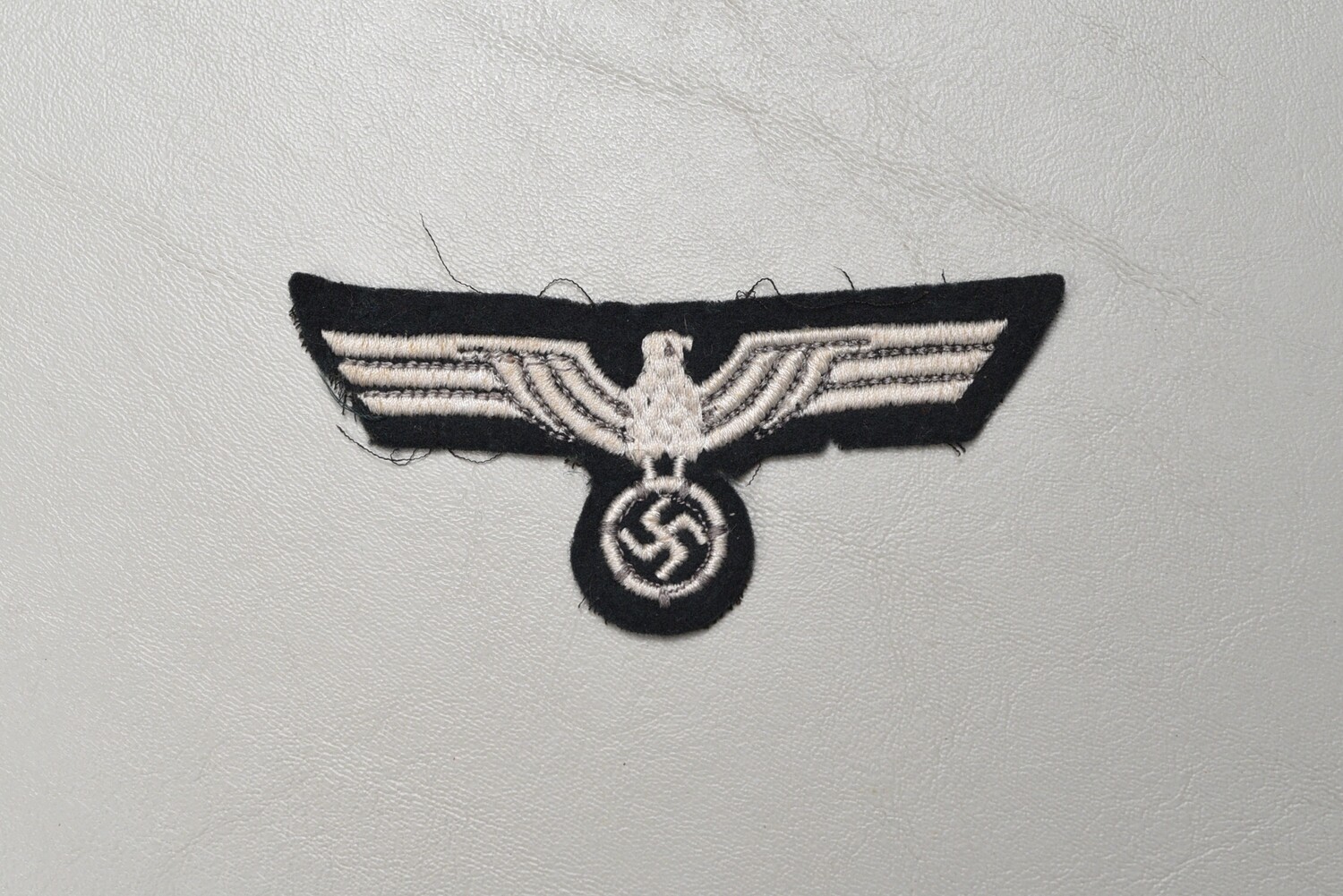 WWII GERMAN PANZER ENLISTED BREAST EAGLE - UNIFORM REMOVED WWII GERMAN PANZER ENLISTED BREAST EAGLE - UNIFORM REMOVED