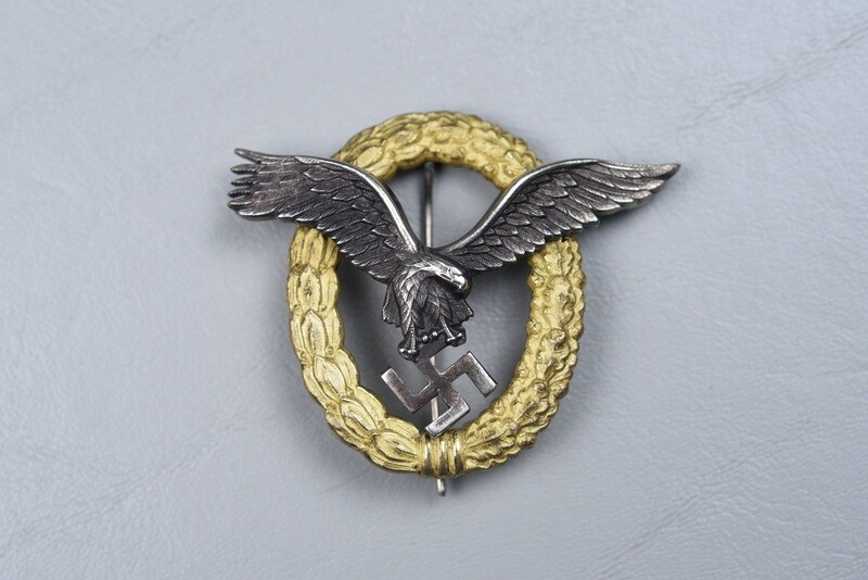 WWII GERMAN LUFTWAFFE PILOT OBSERVER BADGE BY FREDERICH LINDEN, LUDENSCHIED WWII GERMAN LUFTWAFFE PILOT OBSERVER BADGE BY FREDERICH LINDEN, LUDENSCHIED