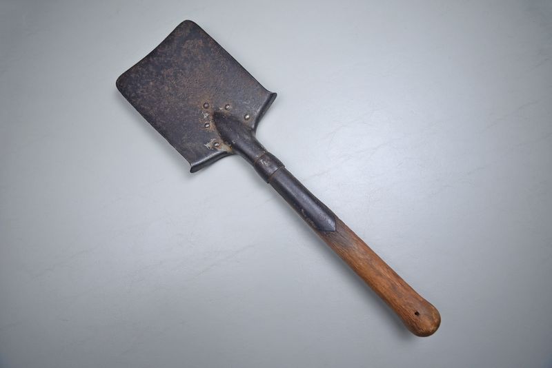 WWI IMPERIAL RUSSIAN ENTRENCHING TOOL - DATED 1913