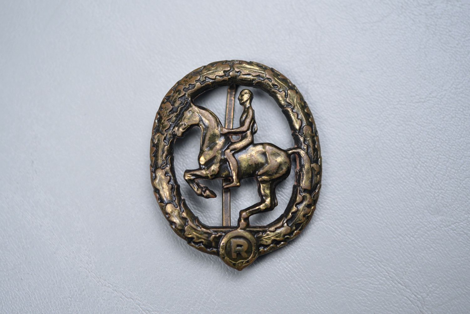 WWII GERMAN EQUESTRIAN HORSEMANSHIP BADGE IN BRONZE