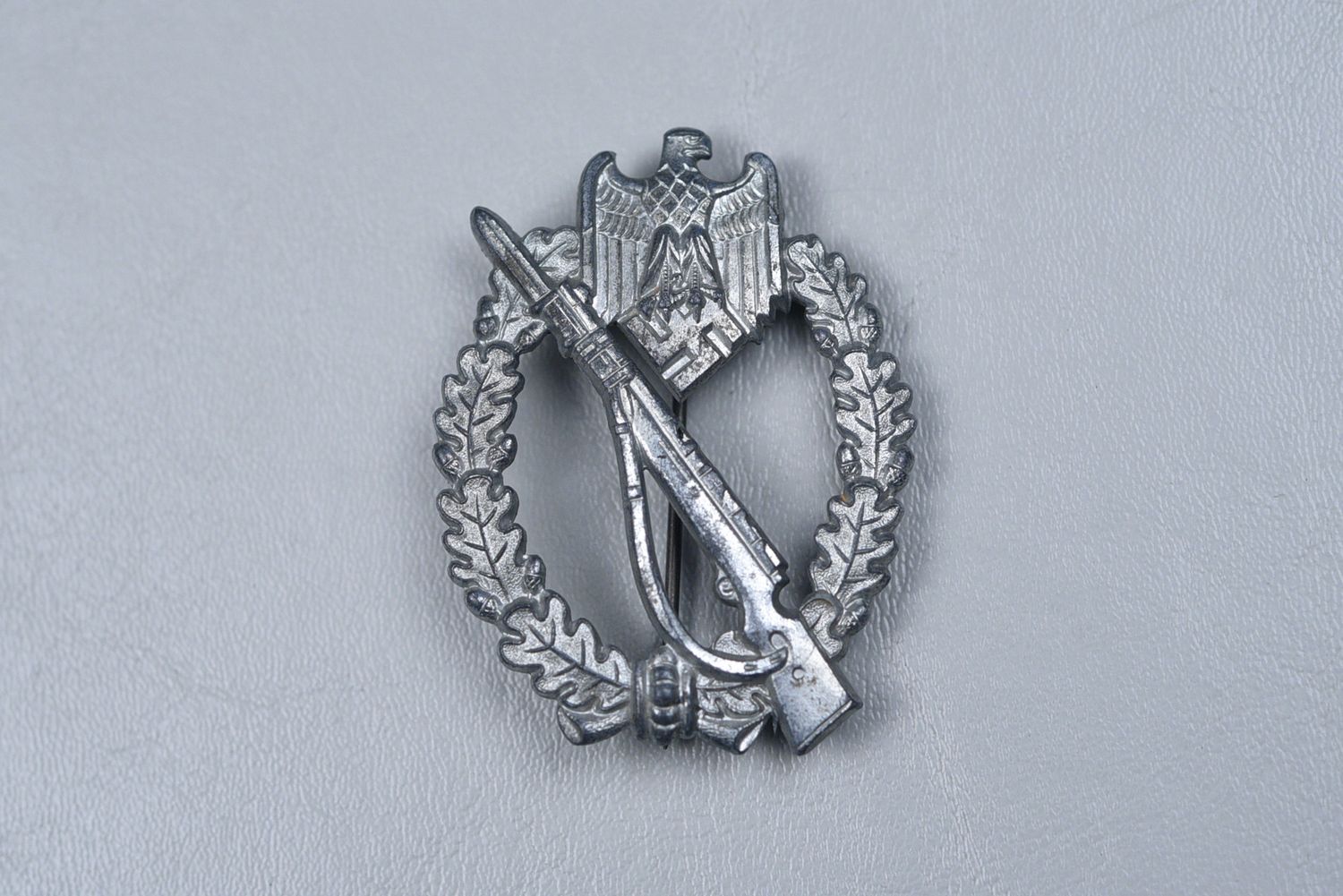 WWII GERMAN INFANTRY ASSAULT BADGE IN SILVER WWII GERMAN INFANTRY ASSAULT BADGE IN SILVER
