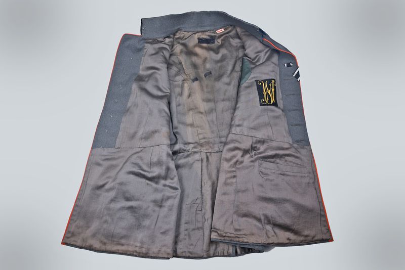 WWI GERMAN AIR SERVICE OFFICER UNIFORM w/IRON CROSS & LOOPS FOR 3 BADGES