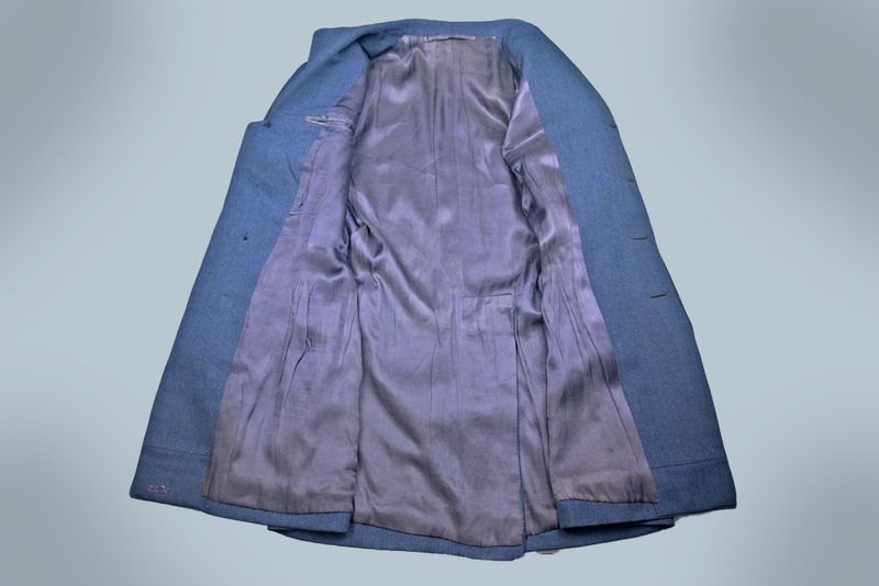 WWII BRITISH RAF UNIFORM JACKET w/DISTINGUISHED FLYING CROSS RIBBON