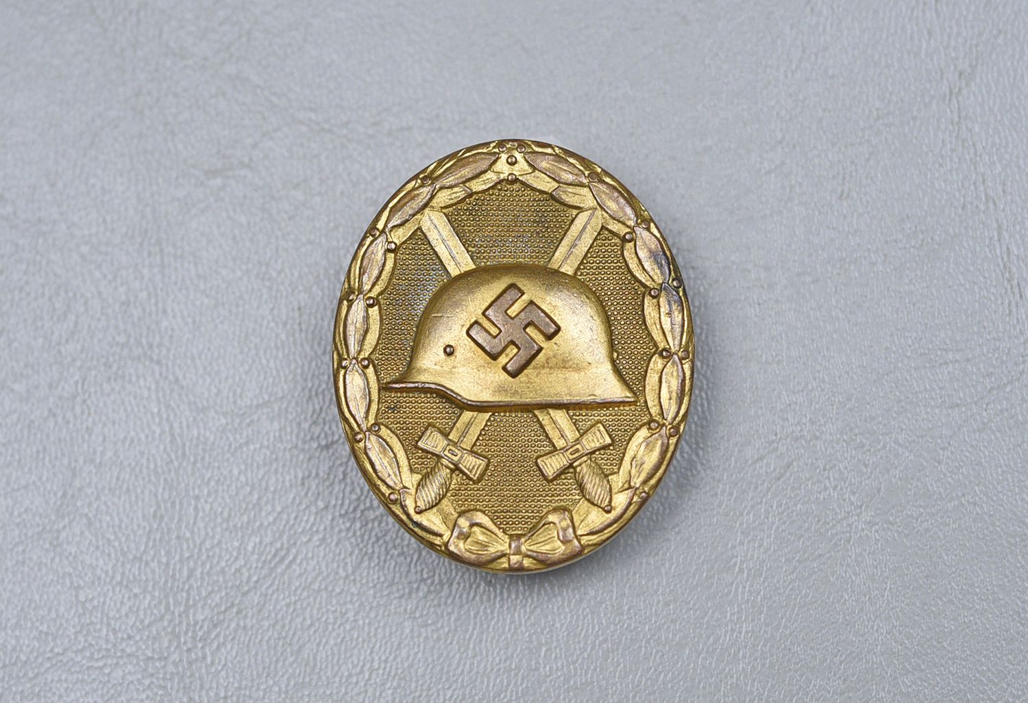 WWII GERMAN MODEL 1939 GOLD WOUND BADGE WWII GERMAN MODEL 1939 GOLD WOUND BADGE