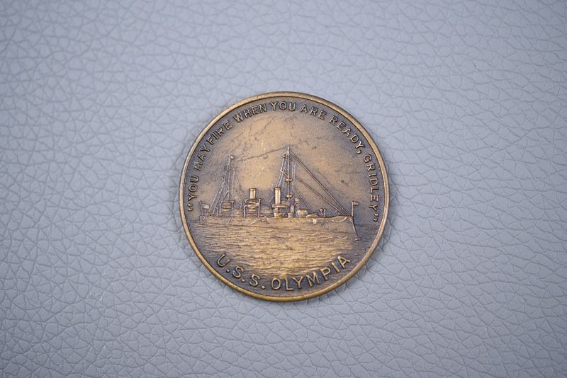 U.S. SPANISH AMERICAL WAR U.S.S. OLYMPIA COMMEMORATIVE MEDALLION