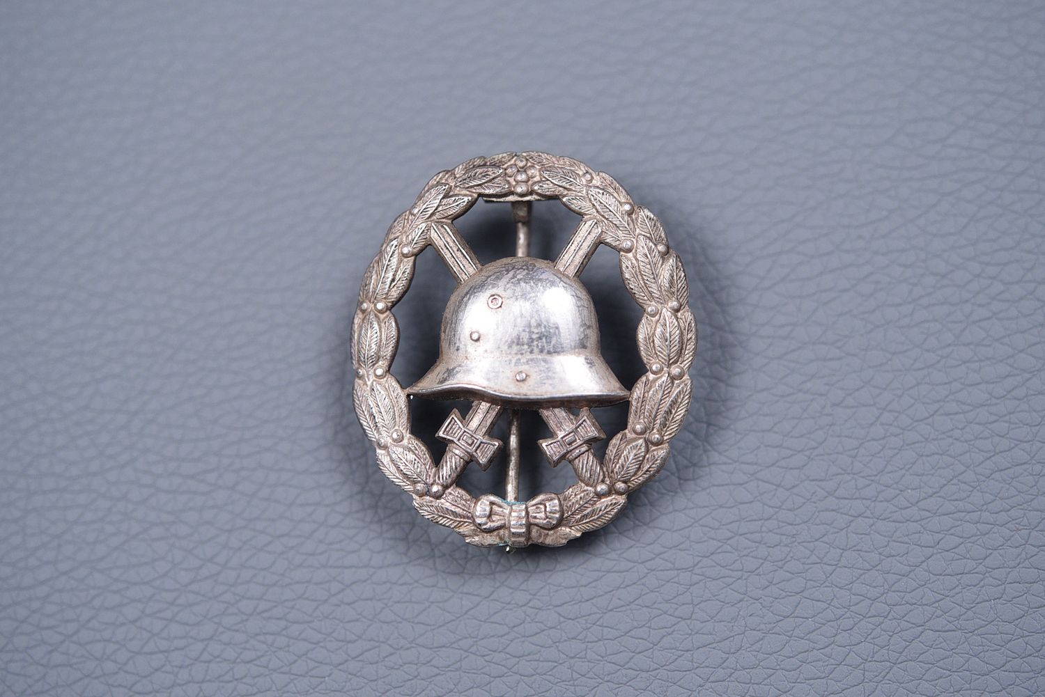 WWI GERMAN MODEL 1918 SILVER WOUND BADGE - CUT OUT TYPE, NEAR MINT