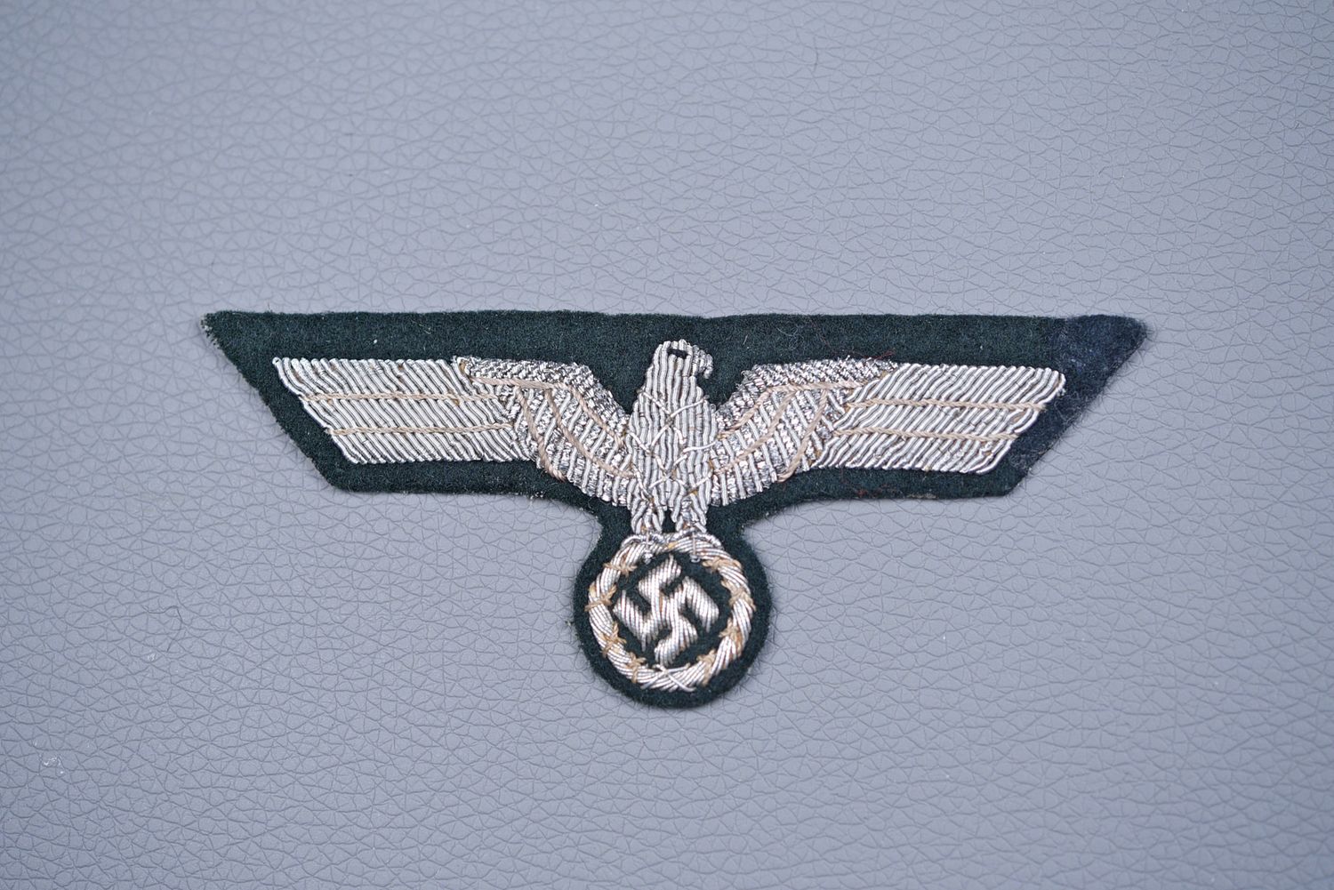 WWII GERMAN ARMY OFFICER'S BULLION BREAST EAGLE – NEAR MINT