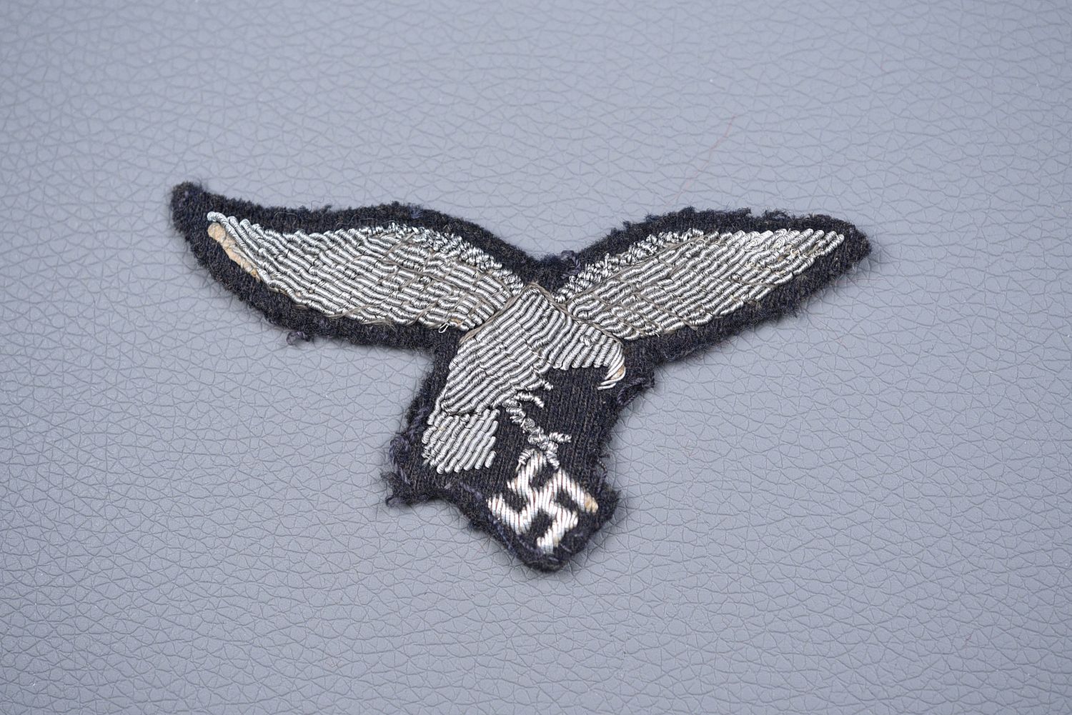 WWII GERMAN LUFTWAFFE OFFICER'S BREAST EAGLE IN BULLION w/DROOP TAIL