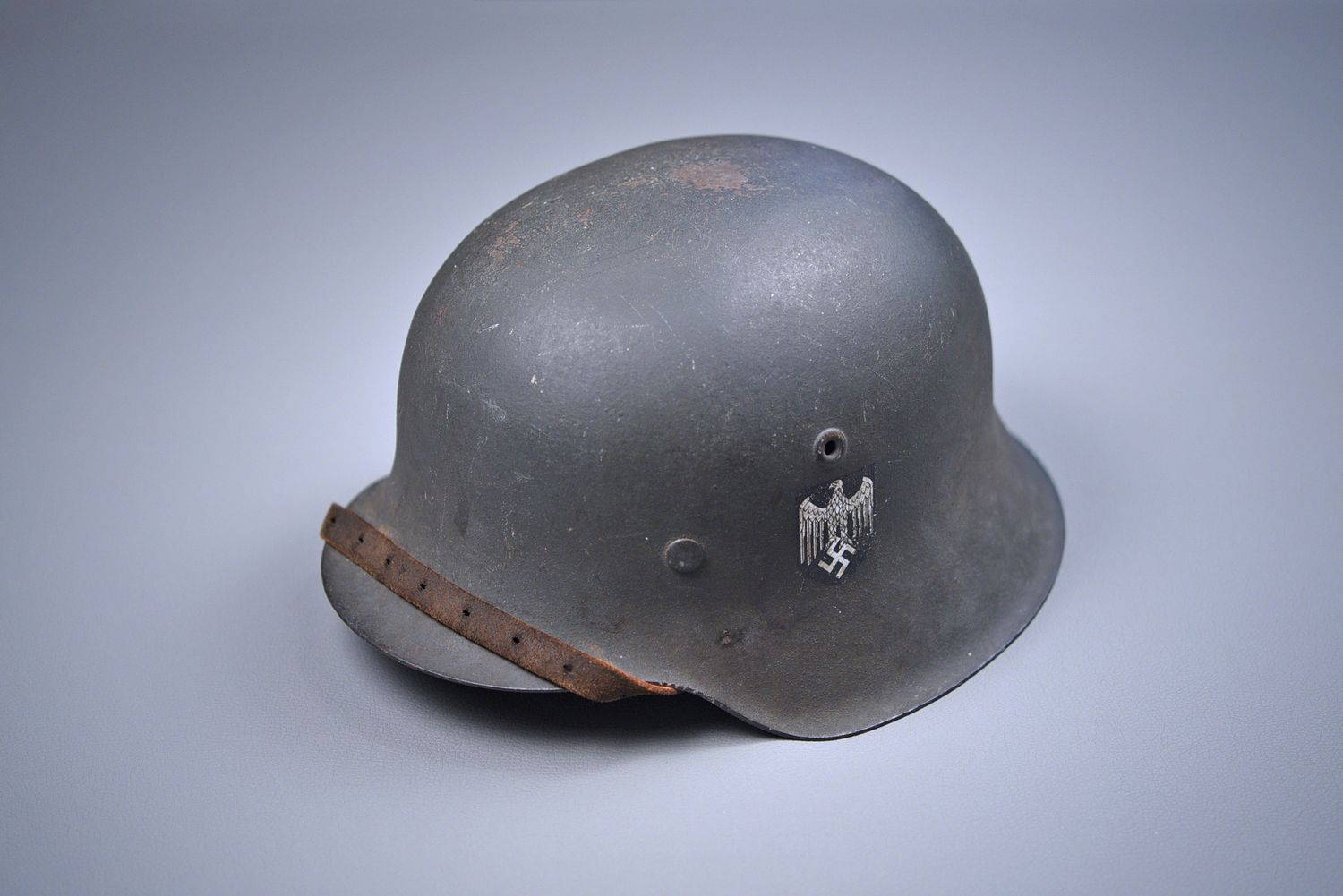 WWII GERMAN MODEL 1942 ARMY SINGLE DECAL HELMET - COMPLETE WWII GERMAN MODEL 1942 ARMY SINGLE DECAL HELMET - COMPLETE
