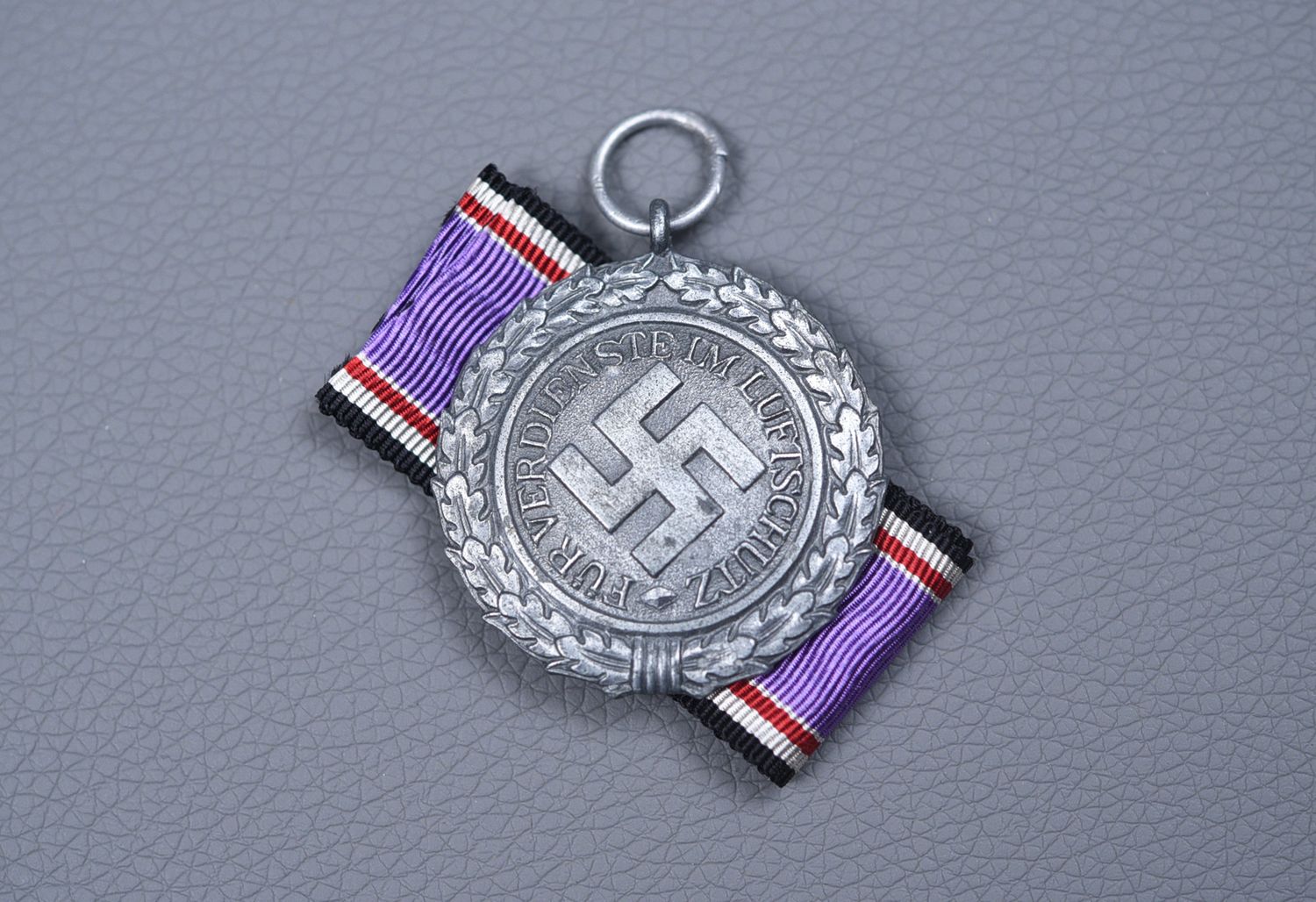 WWII GERMAN LUFTSCHUTZ MEDAL 2nd CLASS BY KATZ & DEYHLE WWII GERMAN LUFTSCHUTZ MEDAL 2nd CLASS BY KATZ & DEYHLE