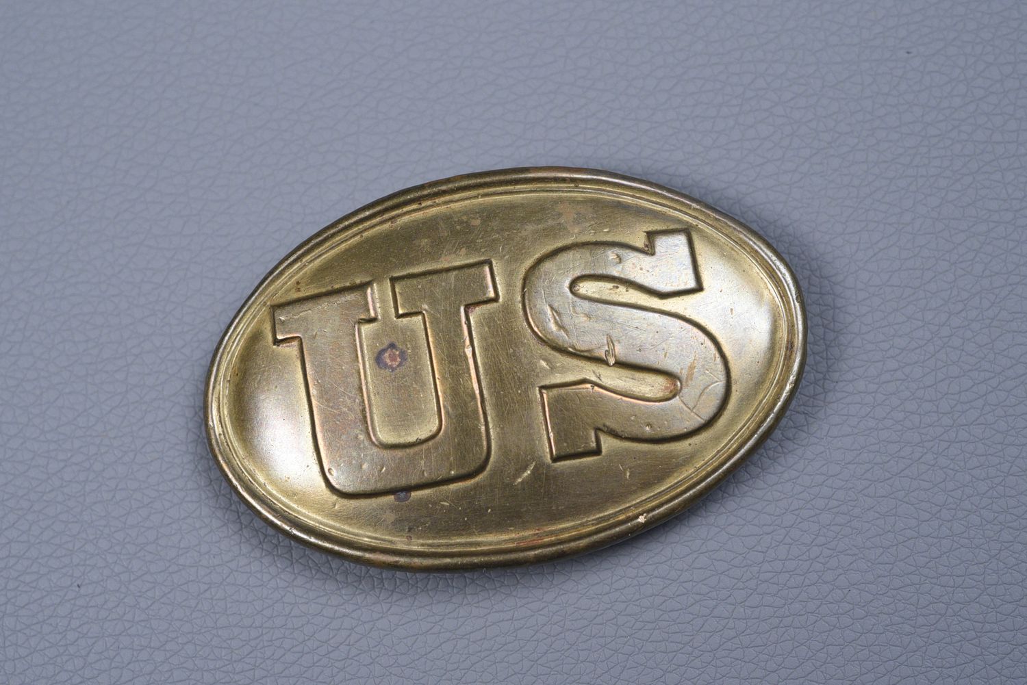 CIVIL WAR U.S. OVAL BELT BUCKLE w/SQUARE BOTTOM 'U' – 15th MASS., NON-DUG