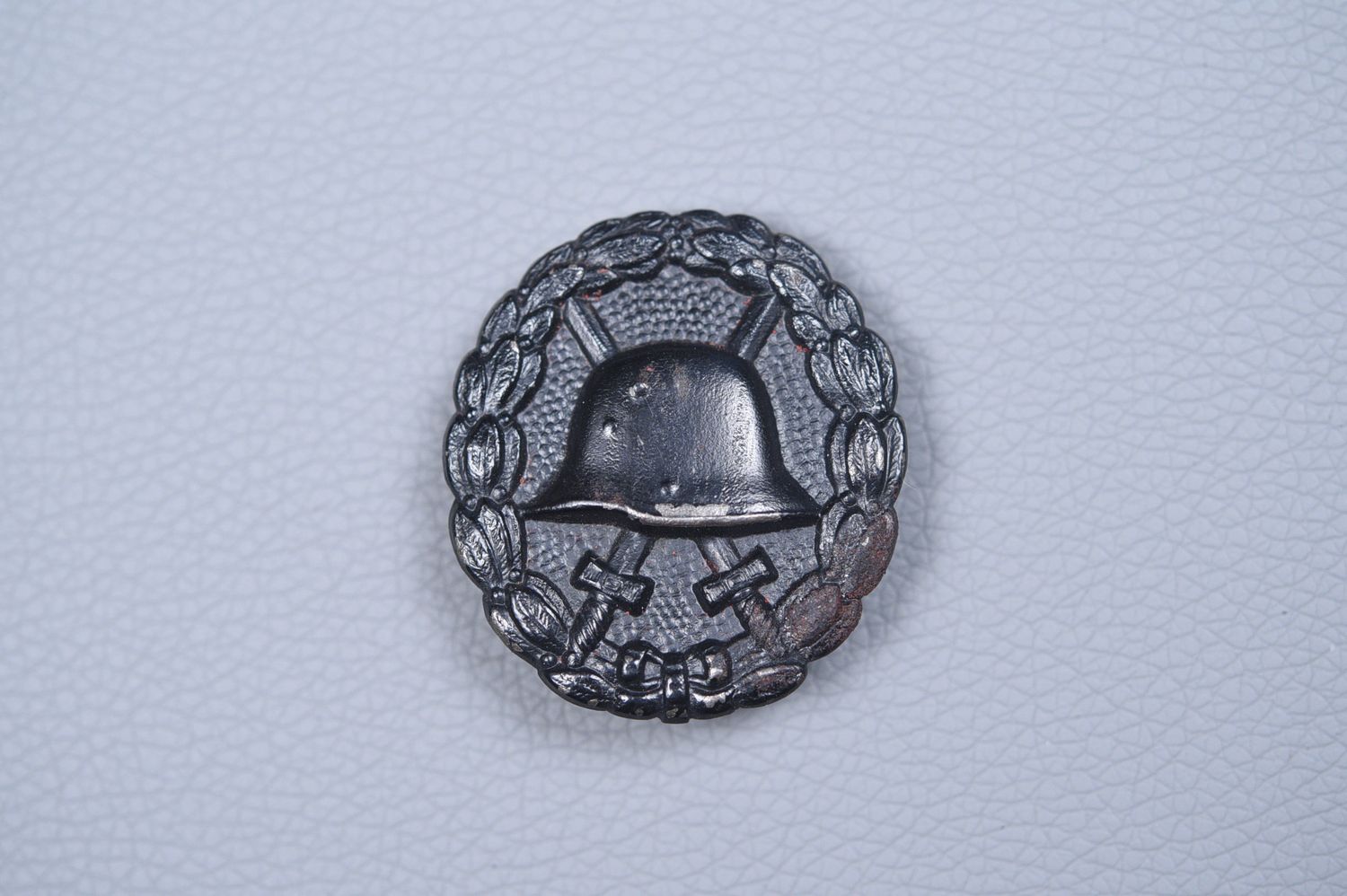 WWI GERMAN 1918 BLACK WOUND BADGE - NEAR MINT