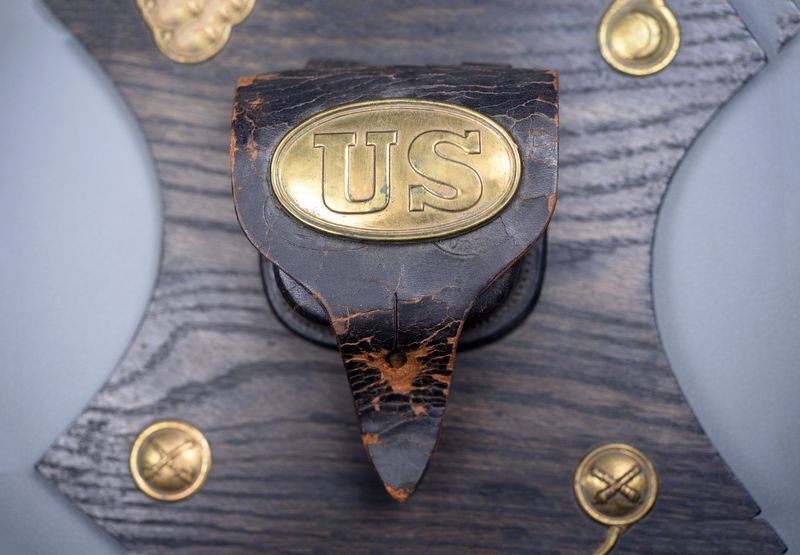 CIVIL WAR CAP BOX w/SMALL US PLATE BOARD DISPLAY