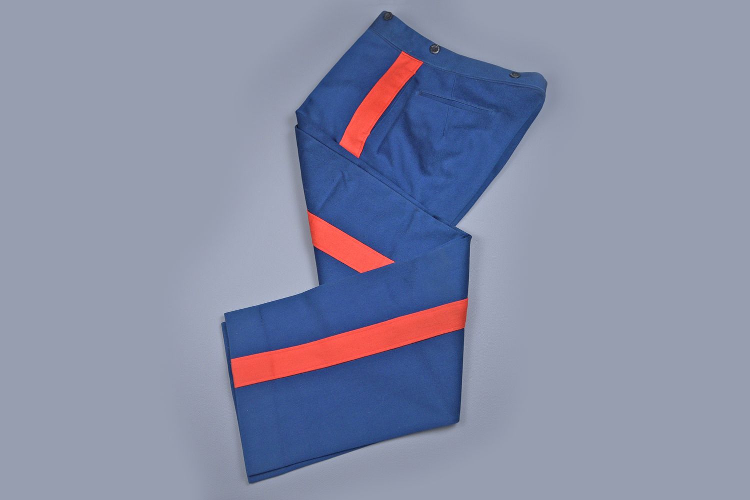 pre-WWII U.S. MARINE CORPS OFFICER’S DRESS BLUE TROUSERS pre-WWII U.S. MARINE CORPS OFFICER’S DRESS BLUE TROUSERS