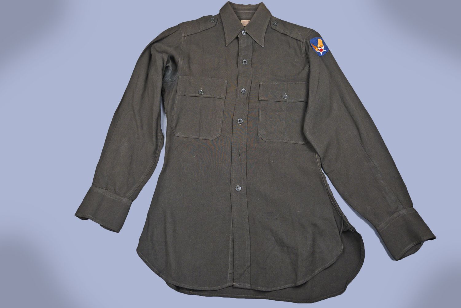 WWII U.S. ARMY AIR CORPS OFFICER'S DARK GREEN SHIRT w/PATCH - NAMED WWII U.S. ARMY AIR CORPS OFFICER'S DARK GREEN SHIRT w/PATCH - NAMED