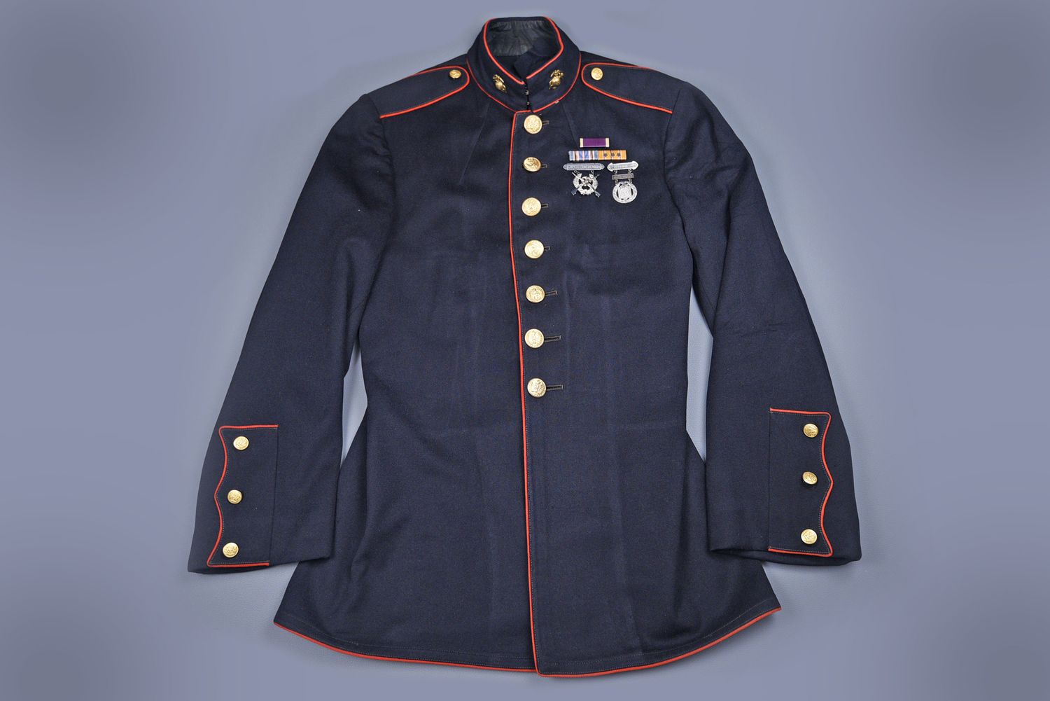 WWII U.S. MARINE CORPS ENLISTED DRESS BLUE UNIFORM JACKET w/INSIGNIA WWII U.S. MARINE CORPS ENLISTED DRESS BLUE UNIFORM JACKET w/INSIGNIA