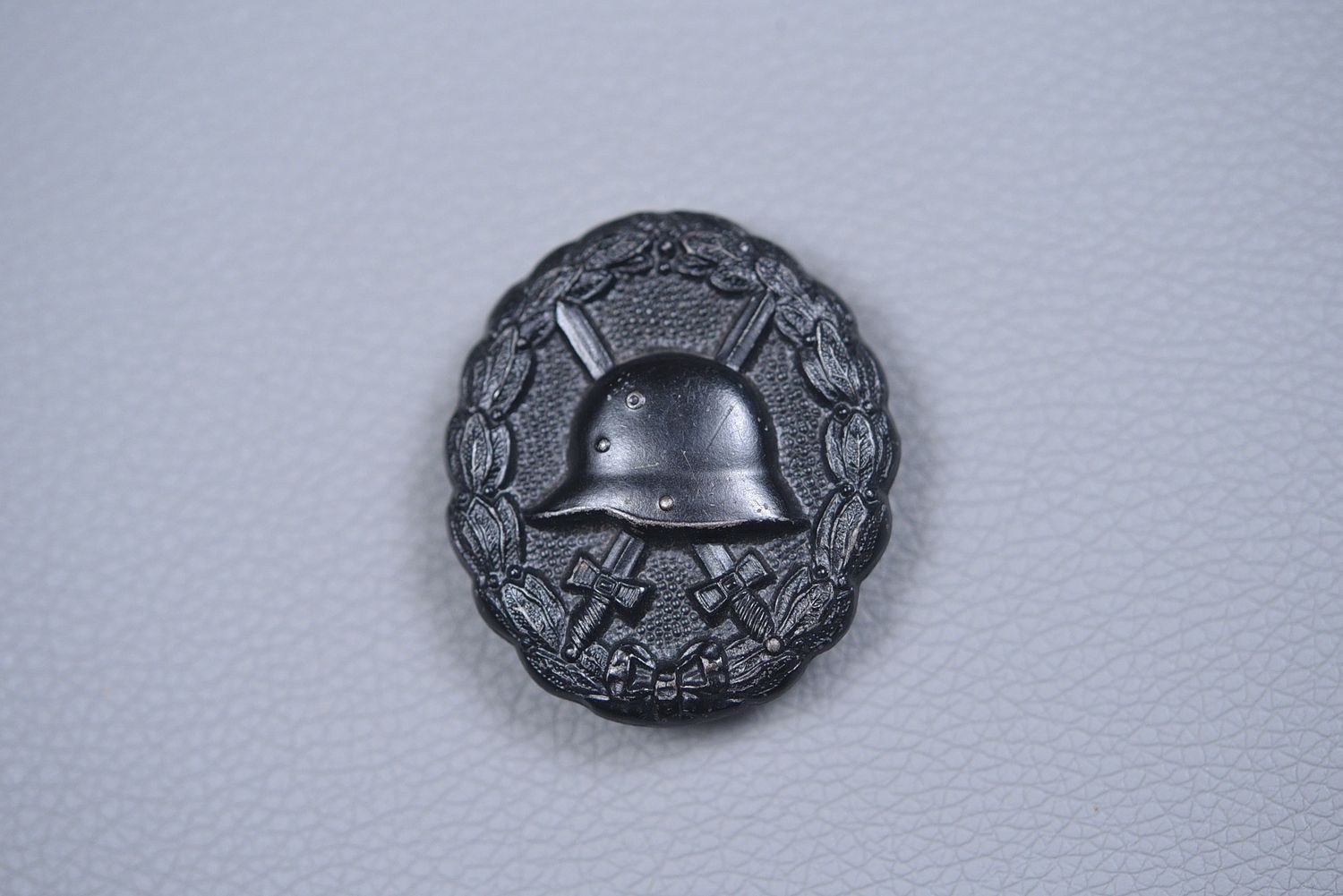 WWI GERMAN 1918 BLACK WOUND BADGE – NEAR MINT WWI GERMAN 1918 BLACK WOUND BADGE – NEAR MINT