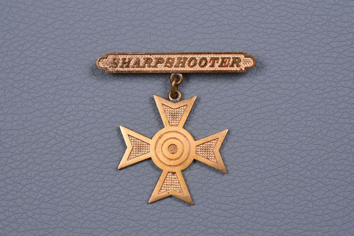 WWI U.S. ARMY NATIONAL GUARD PISTOL SHARPSHOOTER BADGE - PIN BACK WWI U.S. ARMY NATIONAL GUARD PISTOL SHARPSHOOTER BADGE - PIN BACK