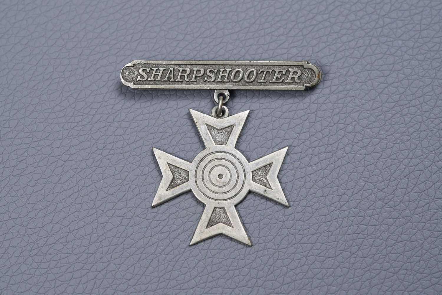 WWI U.S. U.S. MARINE CORPS RIFLE SHARPSHOOTER BADGE WWI U.S. U.S. MARINE CORPS RIFLE SHARPSHOOTER BADGE