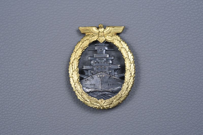 WWII GERMAN HIGH SEAS FLEET BADGE BY SCHWERIN