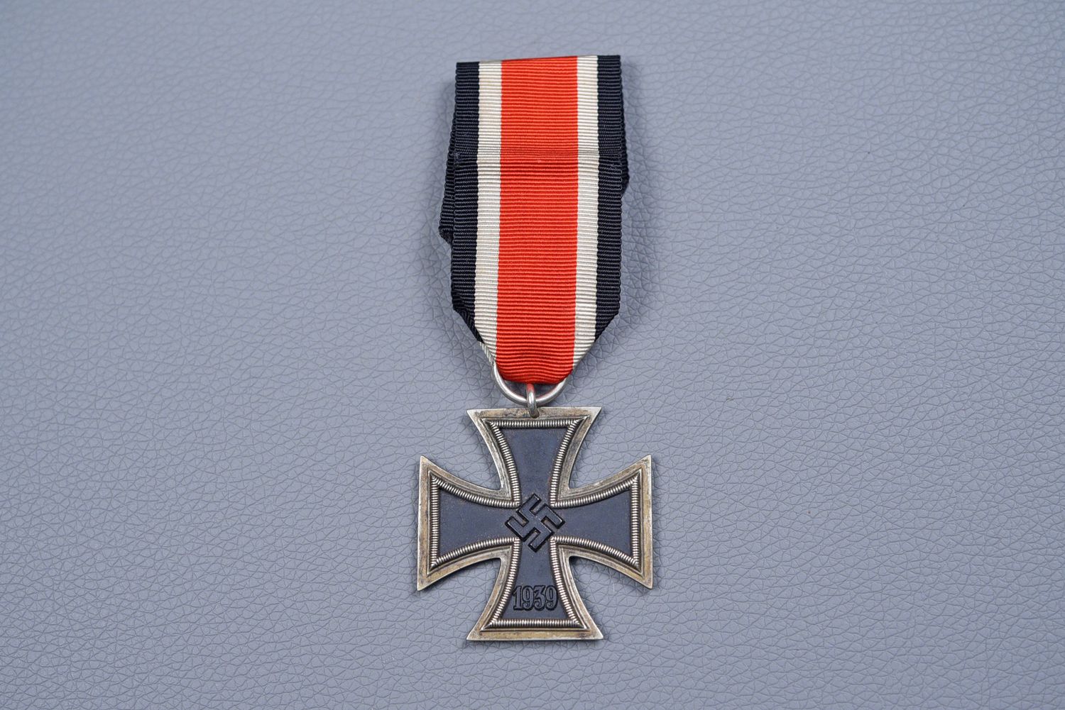 WWII GERMAN 1939 IRON CROSS 2nd CLASS - EXCELLENT WWII GERMAN 1939 IRON CROSS 2nd CLASS - EXCELLENT