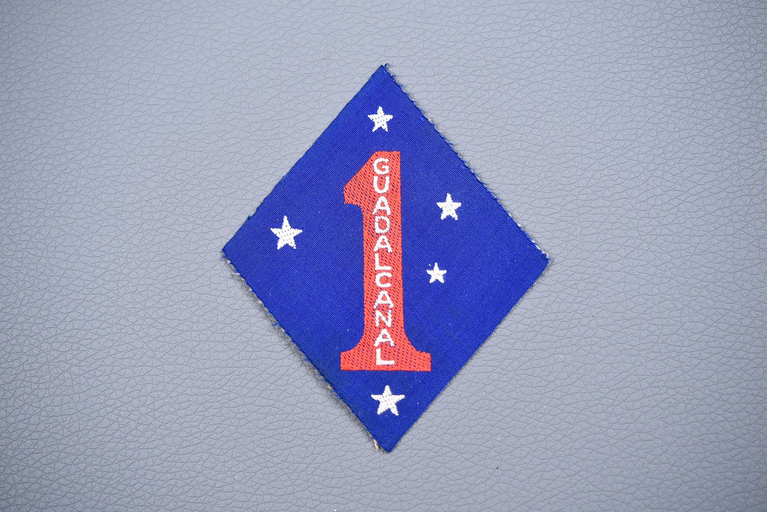 WWII U.S. MARINE CORPS 1st MAR. DIV. SHOULDER PATCH - AUSTRALIAN MADE, SILK WWII U.S. MARINE CORPS 1st MAR. DIV. SHOULDER PATCH - AUSTRALIAN MADE, SILK