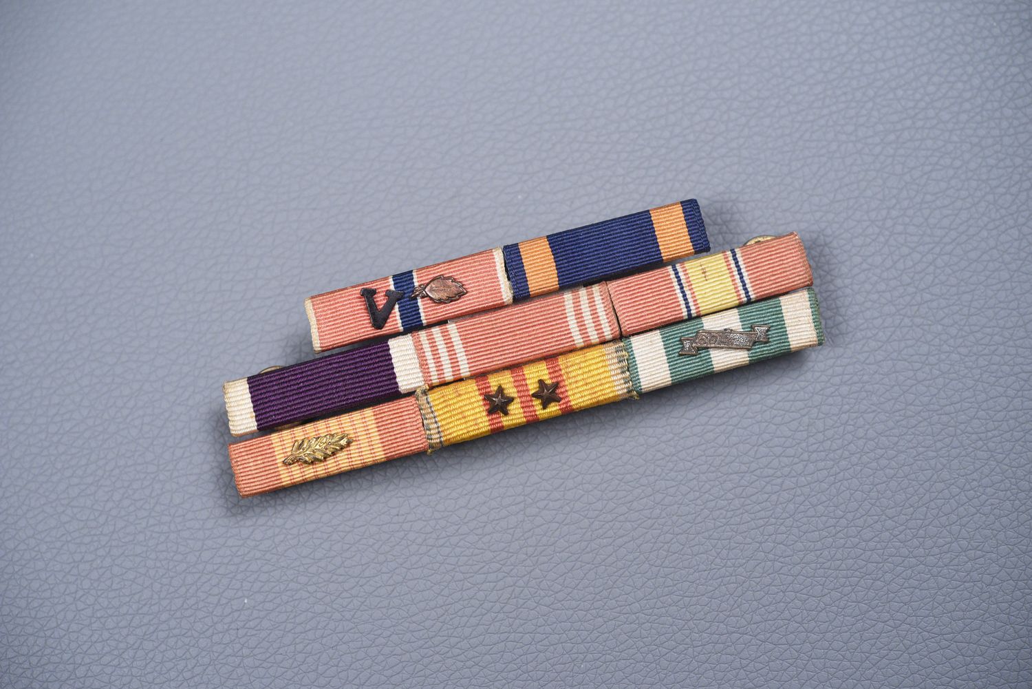 VIETNAM WAR U.S. ARMY 8-PLACE BRONZE STAR RIBBON BAR - IN COUNTRY MADE VIETNAM WAR U.S. ARMY 8-PLACE BRONZE STAR RIBBON BAR - IN COUNTRY MADE