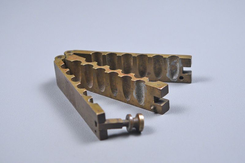 CIVIL WAR BRASS .44 CALIBER CONICAL PISTOL BULLET MOLD – 12 CAVITIES