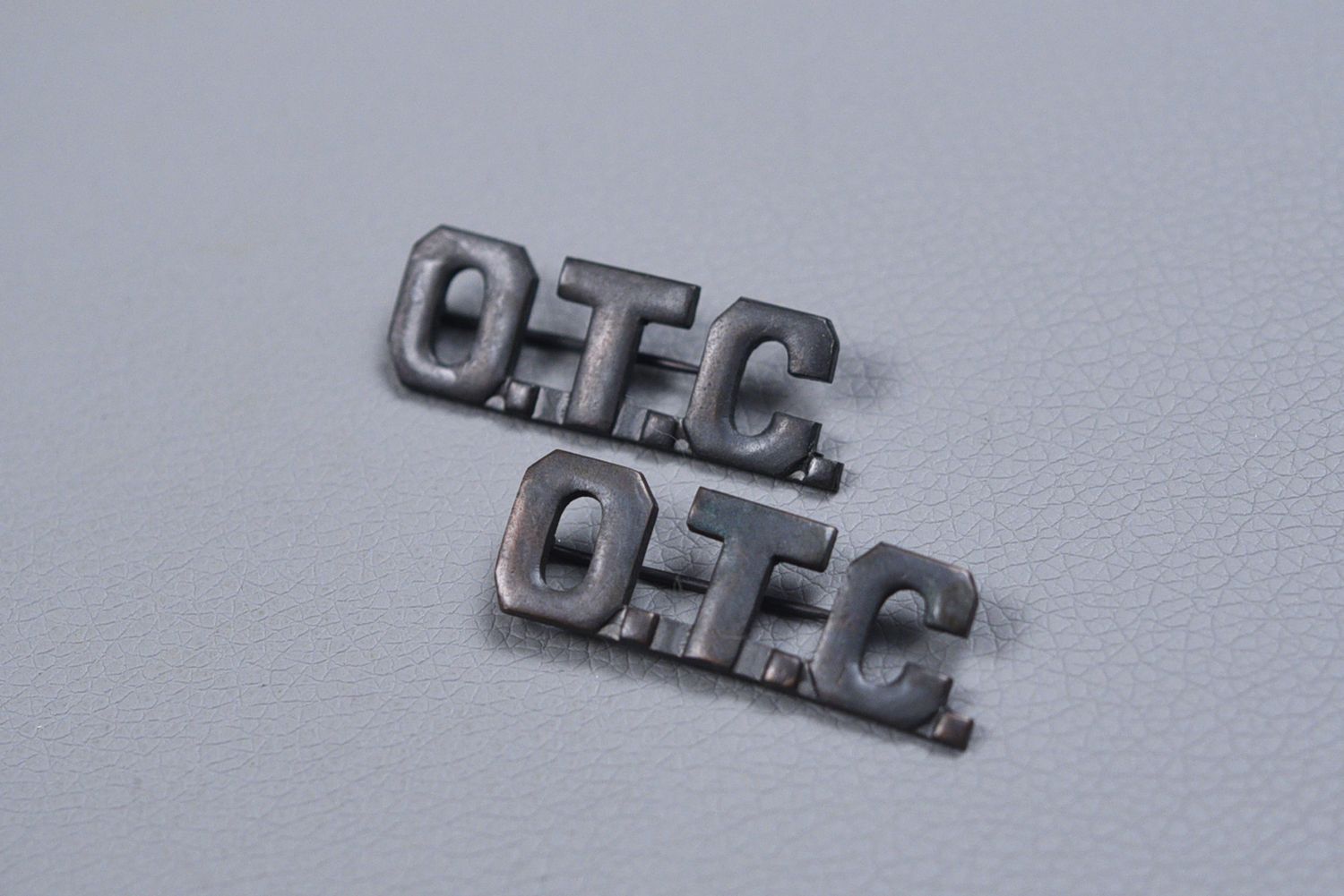 WWI U.S. OFFICER TRAINING COURSE OTC COLLAR PINS - OPEN CATCH WWI U.S. OFFICER TRAINING COURSE OTC COLLAR PINS - OPEN CATCH